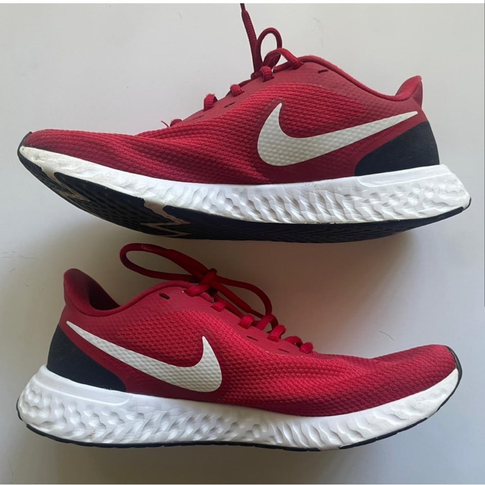 Nike Revolution Men’s Red and White Running Shoes size 9